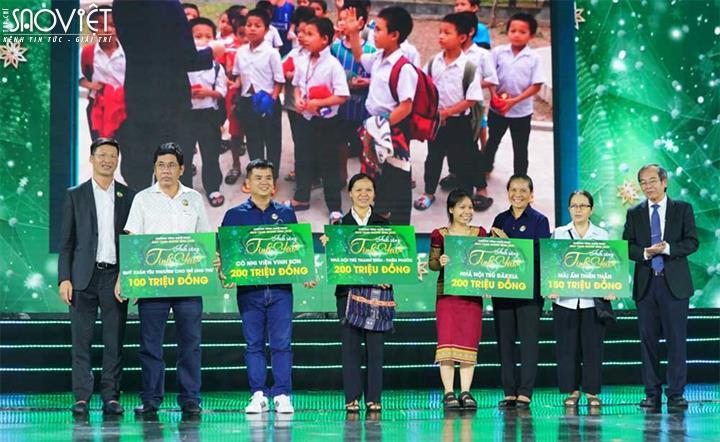 Chương trình Quà tặng Giáng sinh 2020 – Ánh sáng Tình yêu: Bữa tiệc âm  nhạc đầy xúc cảm và yêu thương