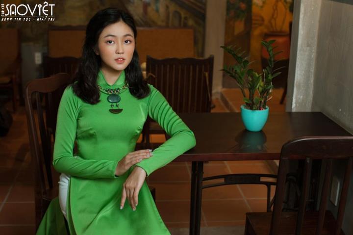 Đại sứ Áo dài Bảo Nguyên hóa thân thành tiểu thư cành vàng lá ngọc trong Áo dài Việt Hùng