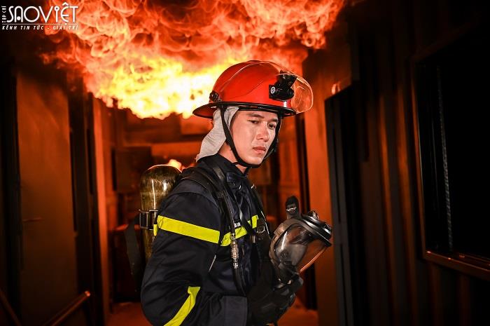 First Look “Chiến Sĩ Quả Cảm”: Góc máy điện ảnh, khung hình cháy rực gây tò mò