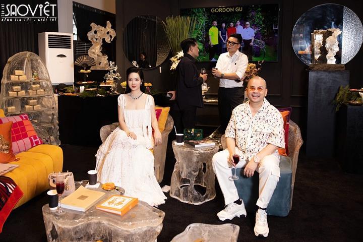 Hàng loạt sao Việt và quốc tế 'check-in' Cánh thiên thần băng đảo tại triển lãm nghệ thuật gây sốt giới sáng tạo