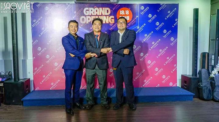 Khai trương showroom độc quyền thương hiệu C.BECHSTEIN
