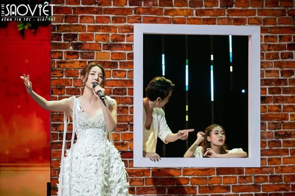 Minh Khuê ngọt ngào song ca cùng Bùi Lan Hương