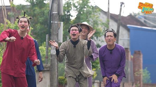 Ngô Kiến Huy nhiệt tình hướng dẫn 2 khách mời