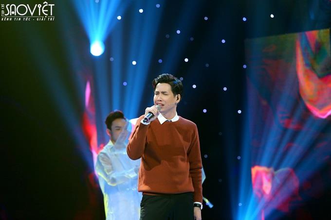 Ngọc Ánh rơi nước mắt, “lịm người” mê mẩn vì giọng hát đặc biệt của Tấn Đạt