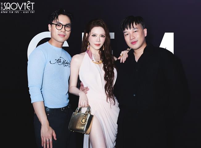 ‘Phú bà’ Lý Nhã Kỳ đeo set kim cương 2 tỷ đồng đi xem show thời trang