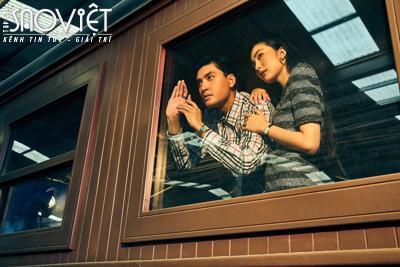 Siêu phẩm với thiết kế thanh lịch Baignoire “đốn tim” Fashionista Helly Tống