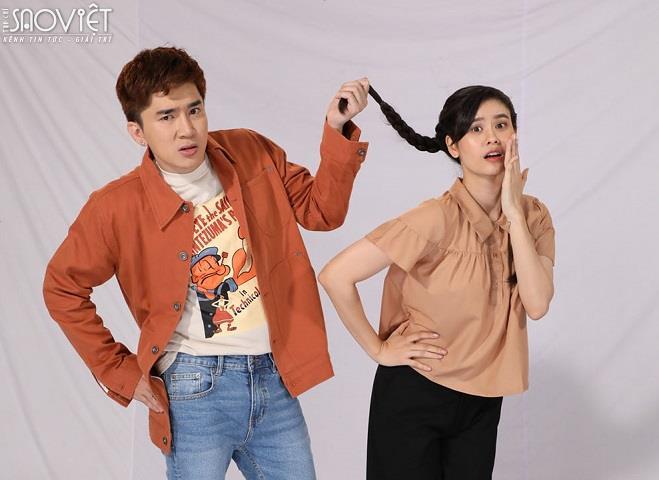 Sốc với loạt ảnh Chi Dân thẹn thùng, cực thân mật với Trương Quỳnh Anh