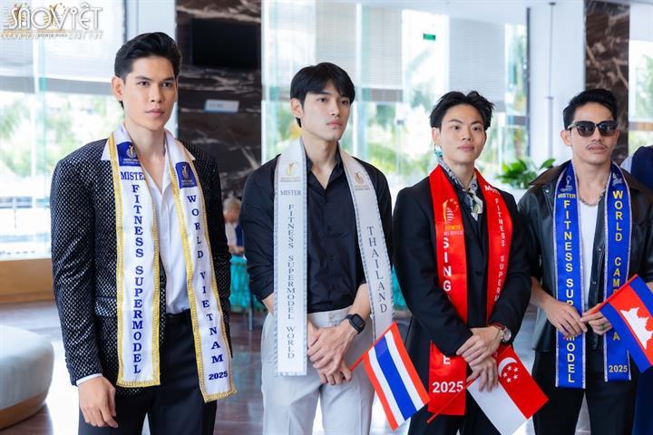 Thí sinh Hoa hậu & Nam vương Siêu mẫu Thể hình Thế giới 2025 hào hứng tham quan TP. Quy Nhơn, Bình Định