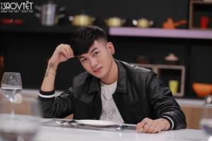 Ali Hoàng Dương mang tủ lạnh bế tắc đến cho đầu bếp