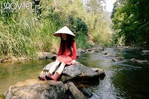 Con gái Đoan Trang khoe giọng hát trong trẻo với ca khúc “Em là hoa hồng nhỏ”