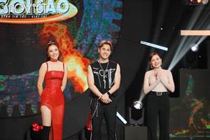 Cuộc hội ngộ bất ngờ của Nguyễn Phi Hùng và Kiwi Ngô Mai Trang khi từng yêu nhau say đắm trong bản hit “2+1=0”