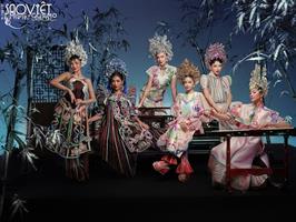 Gia đình Miss Cosmo tung bộ ảnh đón Tết 2025 độc đáo