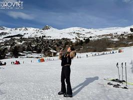 Gu thời trang trẻ trung, hiện đại của Minh Tú sau kết hôn