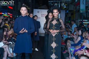 H’ Ăng Niê, Cô gái Êđê lung linh trong sắc màu Tây Bắc của NTK Việt Hùng