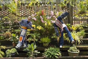 Hải Đăng Doo kết hợp Rapper Weeza “Đập chậu cướp hoa” trong mùa Tết