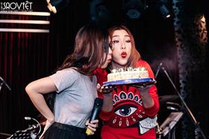 Hoàng Oanh thổi nến sinh nhật cùng Hoàng Yến Chibi và nhóm Ngựa hoang