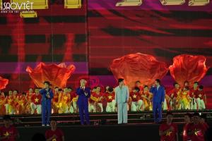 Khát Vọng Là Người Việt vang lên trong Chương trình Nghệ thuật đặc biệt “Mùa Xuân Thống Nhất” chào mừng 50 năm Giải phóng miền Nam thống nhất đất nước