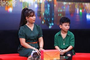 Mẹ rơi nước mắt khi con trai 10 tuổi cố tỏ ra trưởng thành để bảo vệ mẹ khi ba mẹ ly thân