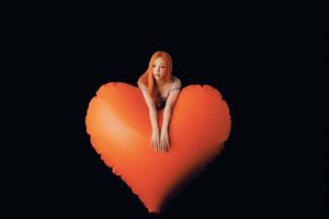 MIN tham gia hầu hết vào các khâu sản xuất cho album phòng thu thứ hai