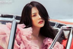 ‘Mỹ nữ Tình Bolero 2019’ Lily Chen kiêu kỳ, bí ẩn với phong cách gợi cảm