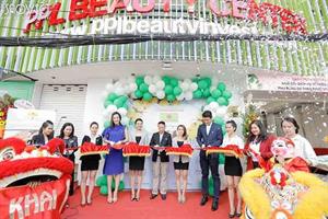 Thủy Top tái xuất kín dáo vẫn cuốn hút sau thời gian dài vắng bóng 