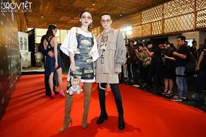 Tóc Tiên diện trang phục chất chơi 