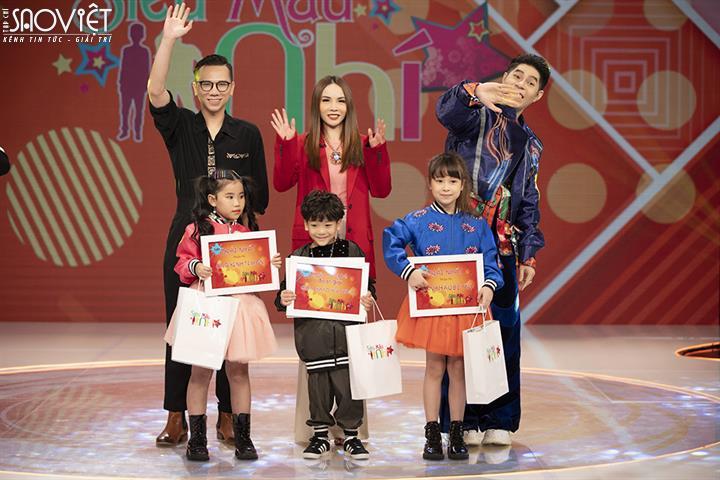 Yến Trang nhiệt tình hỗ trợ thí sinh Siêu mẫu nhí 2021