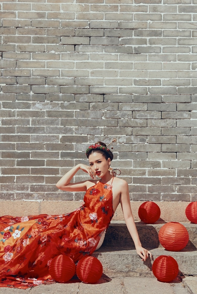 a hau khanh phuong dep kieu ky trong bo anh don tet