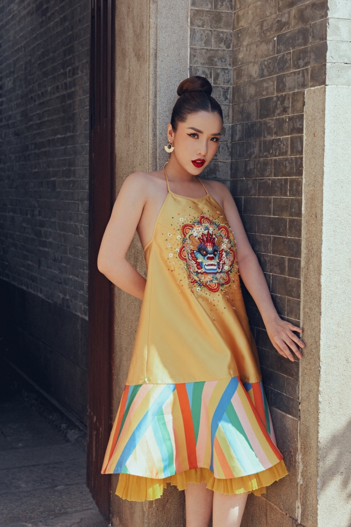 a hau khanh phuong dep kieu ky trong bo anh don tet