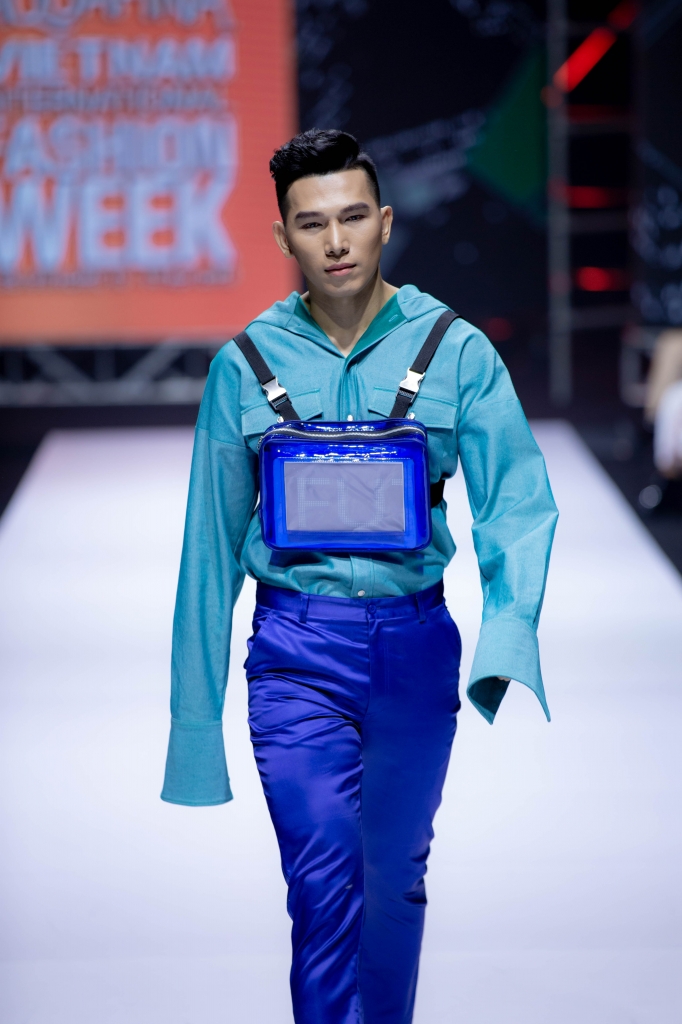 Anh em 'Hoàng tử xiếc' Quốc Cơ - Quốc Nghiệp làm vedette cho bộ sưu tập 'Future men' anh em hoang tu xiec quoc co quoc nghiep lam vedette cho bo suu tap future men