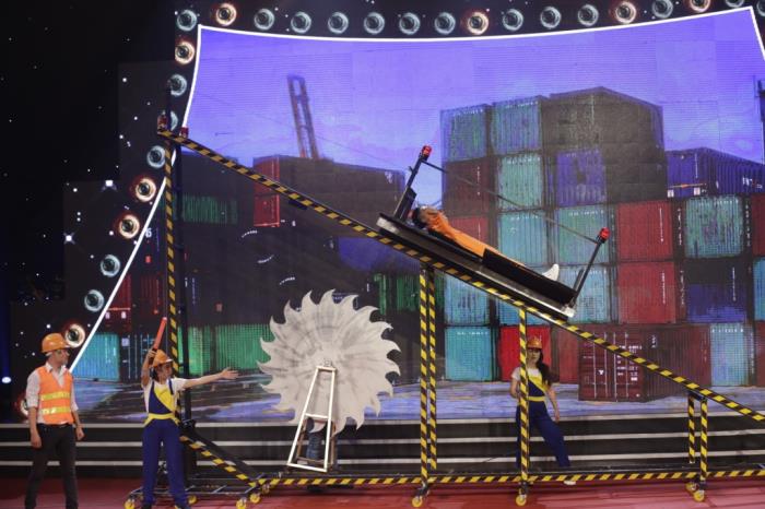 ky tai lo dien thanh bach moi ao thuat gia nguyen duc nha dan dung dam cuoi lan thu 25 cua minh