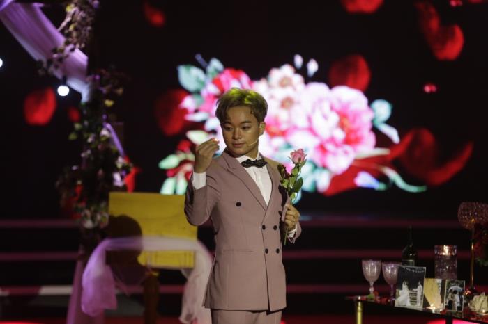 ky tai lo dien thanh bach moi ao thuat gia nguyen duc nha dan dung dam cuoi lan thu 25 cua minh