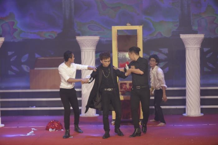 ky tai lo dien thanh bach moi ao thuat gia nguyen duc nha dan dung dam cuoi lan thu 25 cua minh