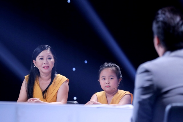 Be Kim Thu va me Ngoc Nga 5 Bé Nắng Kim Thư được mẹ phát hiện năng khiếu từ năm 2 tuổi