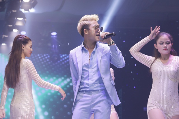 nguyen vu thoi trang doanh nhan 12