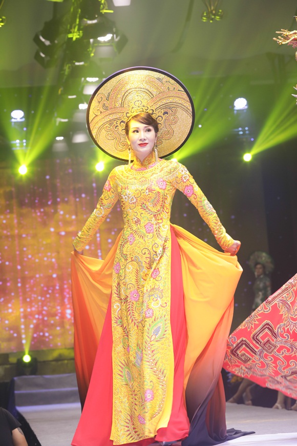 nguyen vu thoi trang doanh nhan 11