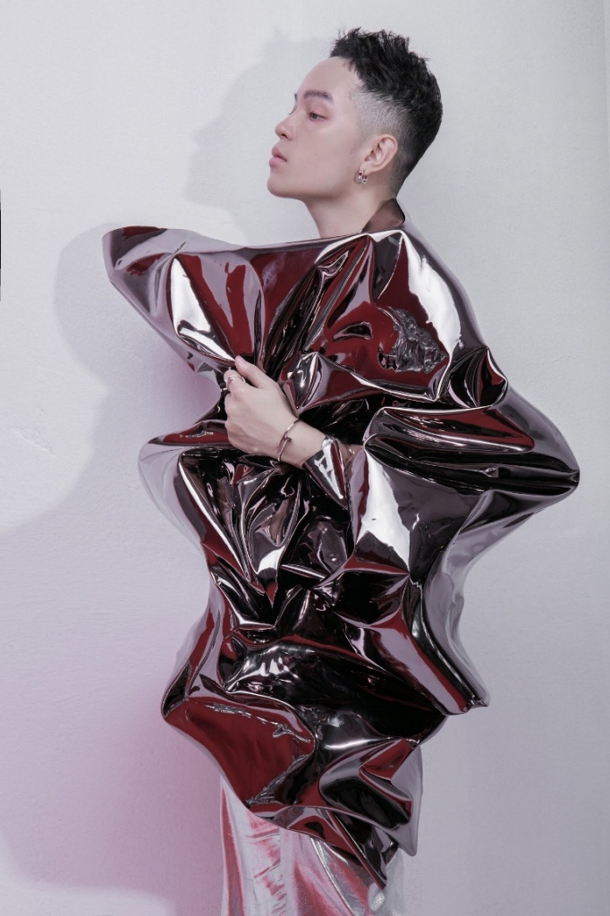 Châu Bùi, Kelbin Lei biến hóa với trang sức Juste un Clou của Cartier chau bui kelbin lei bien hoa voi trang suc juste un clou cua cartier