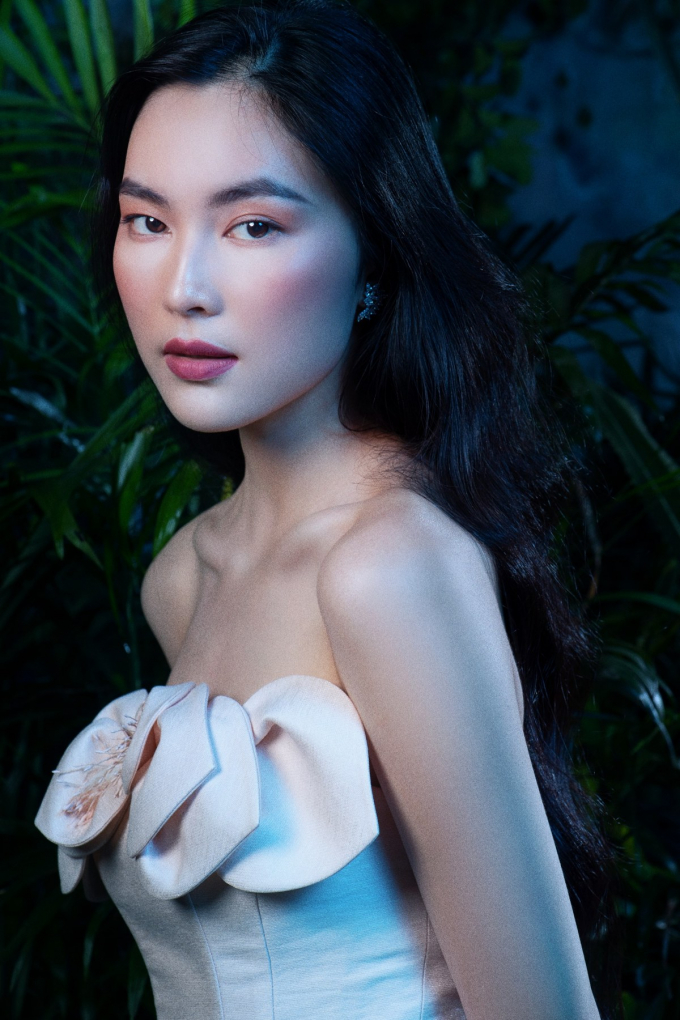 Đặng Thu Thảo cùng dàn người đẹp ngời ngời khí chất với thời trang Xuân Hè