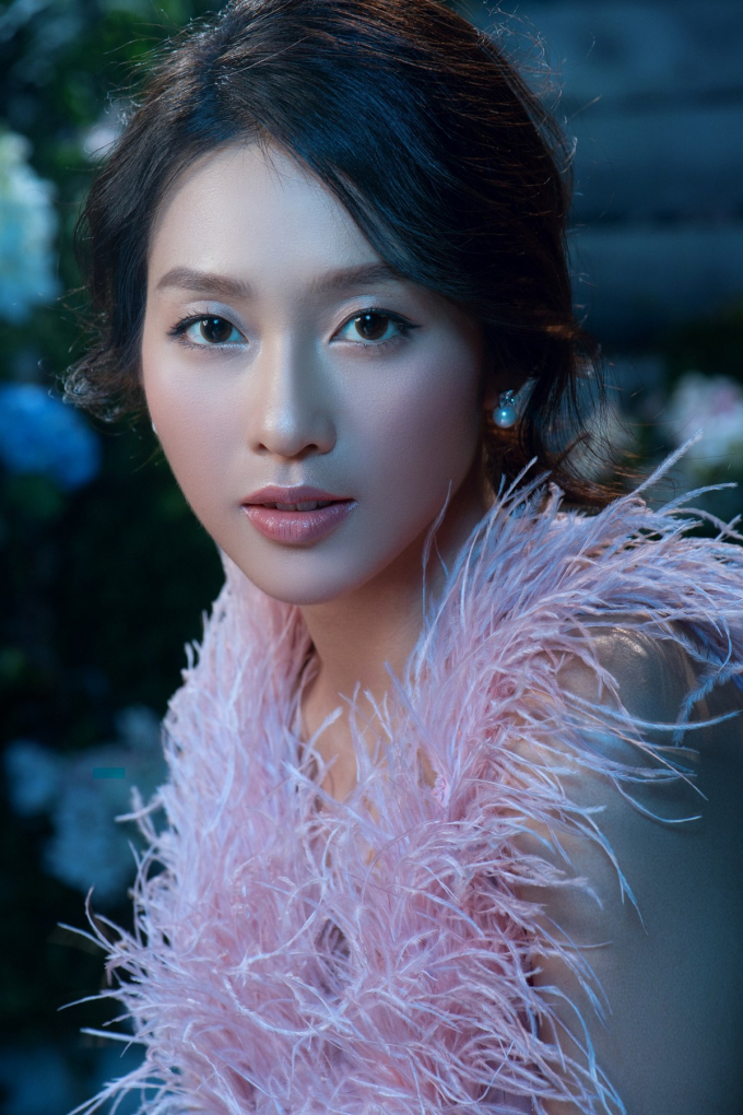 Đặng Thu Thảo cùng dàn người đẹp ngời ngời khí chất với thời trang Xuân Hè