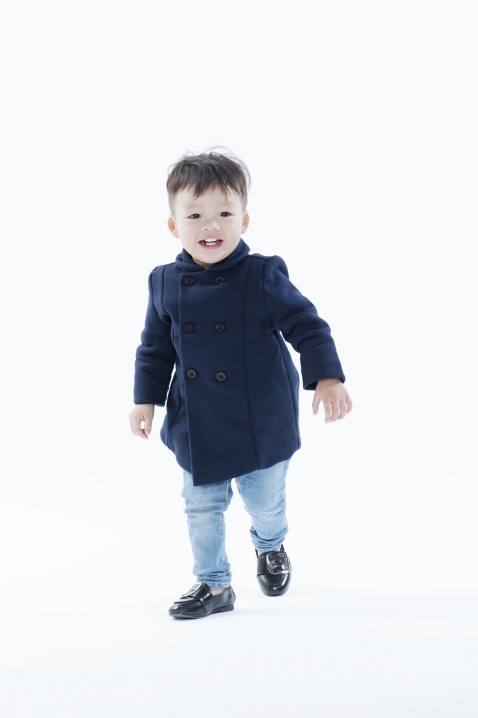 duong cam lynh hanh phuc ben con trai hai tuoi khau khinh