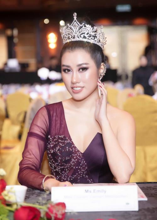 Giám khảo - Hoa hậu Emily Hồng Nhung ra mắt BST mới tại 'Hoa hậu du lịch quốc tế' giam khao hoa hau emily hong nhung ra mat bst moi tai hoa hau du lich quoc te