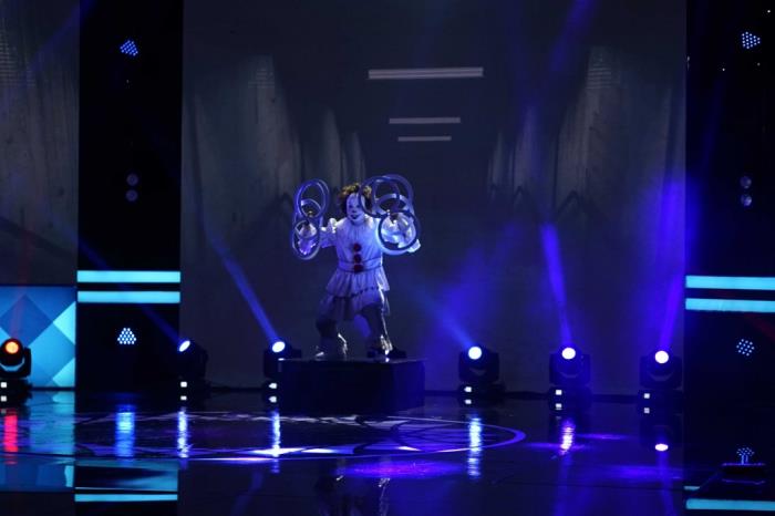 Zero 9 khoe giọng hát và vũ đạo cực chất trên sân khấu '100 giây rực rỡ' zero 9 khoe giong hat va vu dao cuc chat tren san khau 100 giay ruc ro