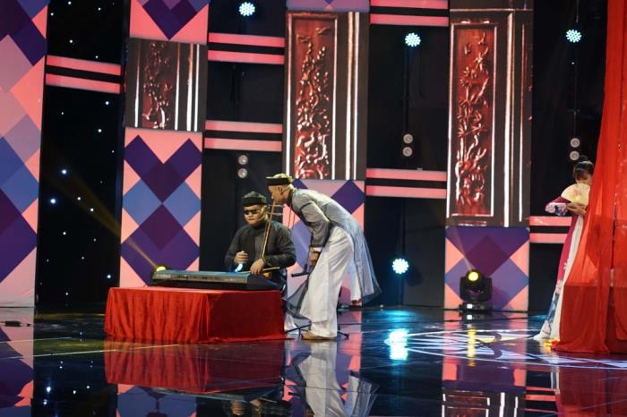 Zero 9 khoe giọng hát và vũ đạo cực chất trên sân khấu '100 giây rực rỡ' zero 9 khoe giong hat va vu dao cuc chat tren san khau 100 giay ruc ro