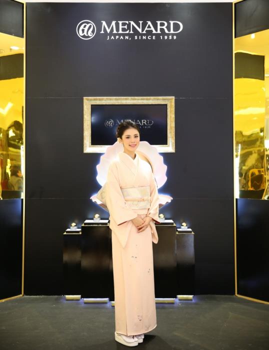 hoa hau hoan vu riyo mori va nsut linh nga cung mo ve vu dieu cua giac mo