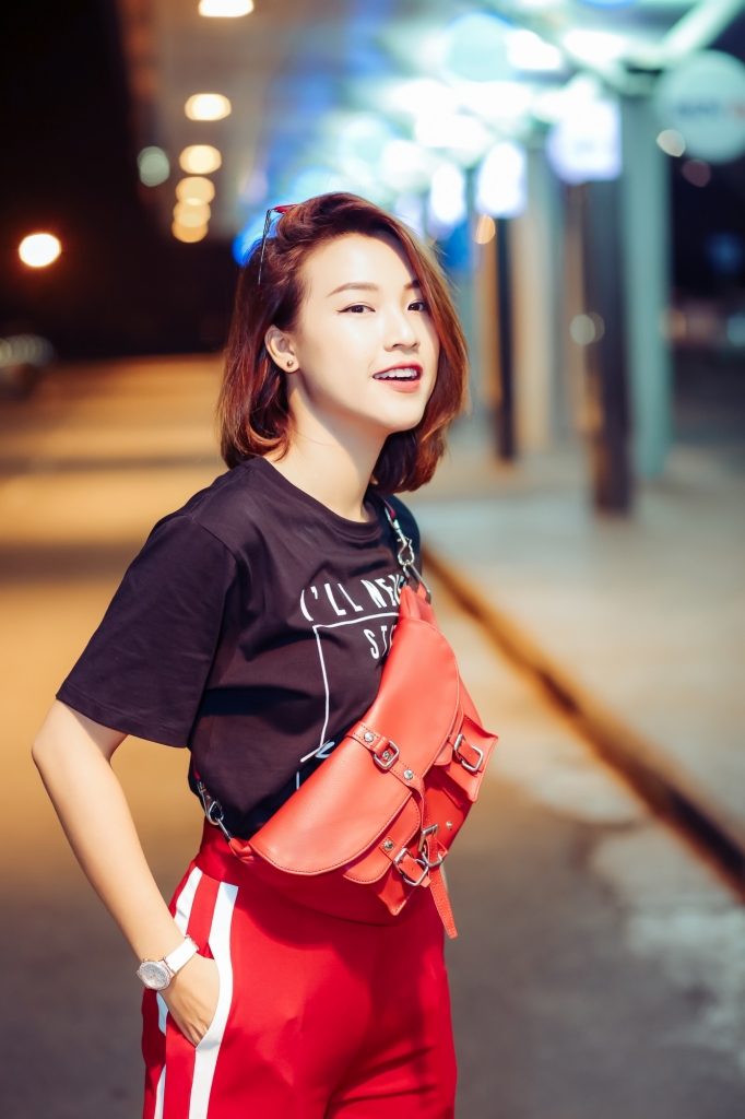 hoang oanh chat lu den han tham du seoul fashion week