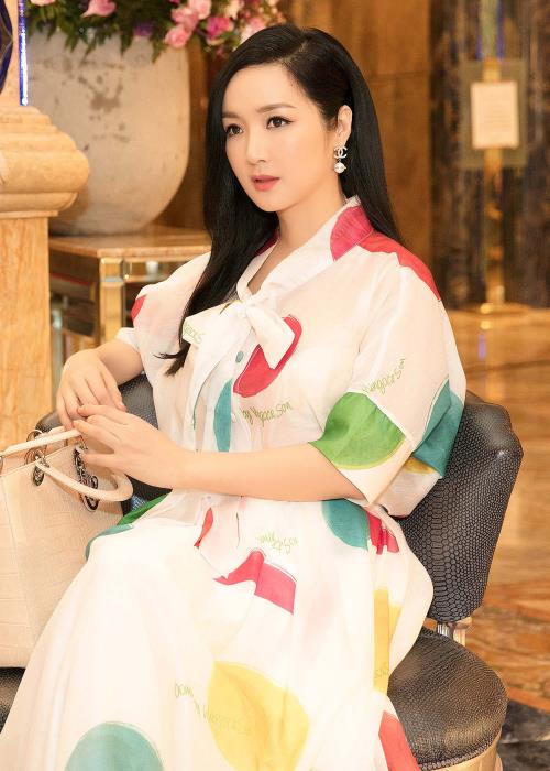 Jennifer Phạm – Giáng My: 'Kẻ tám lạng, người nửa cân' khi mặc chung thiết kế