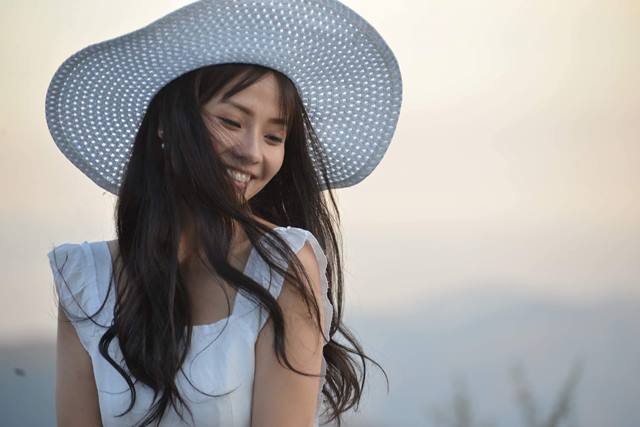 Khánh Hiền ám ảnh với phân cảnh bị chôn sống trong Bàn tay máu khanh hien lifestyle 2 Khánh Hiền ám ảnh với phân cảnh bị chôn sống trong Bàn tay máu