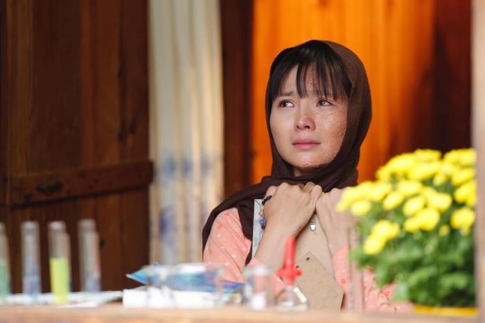 dien vien khanh hien hoa than thanh co gai xau xi trong vai dien moi