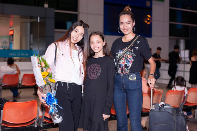 Các NTK và người mẫu Việt Nam.