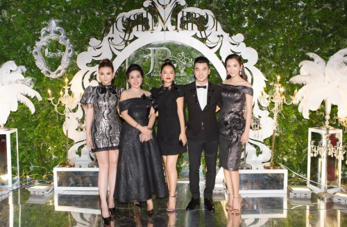  Vợ chồng Ưng Hoàng Phúc 